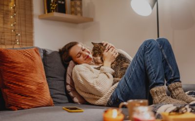 Why Pet Owners Are Switching to Self-Extinguishing Candles